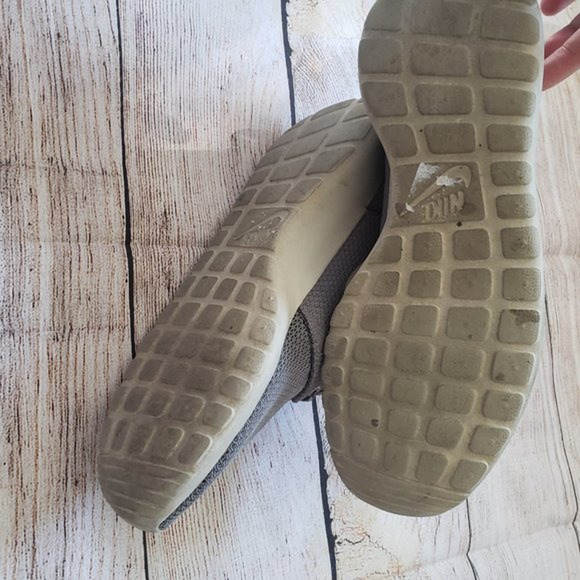 NIKE Roshe Run 511882-005 gray running shoes 9.5 - Picture 8 of 9